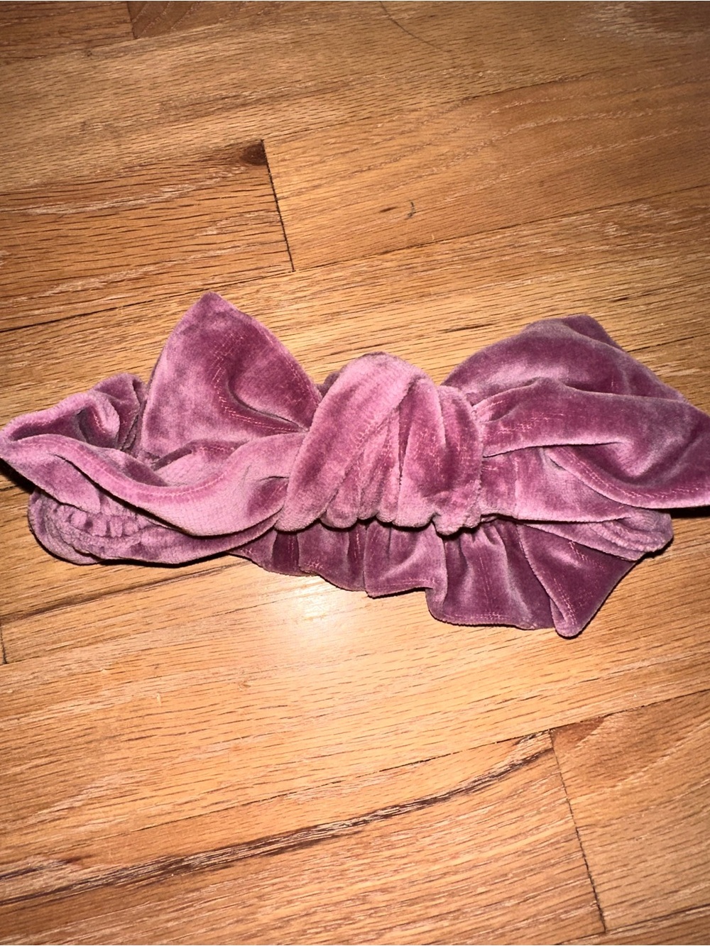 Kate Quinn Mauve Velvet Bow Headband